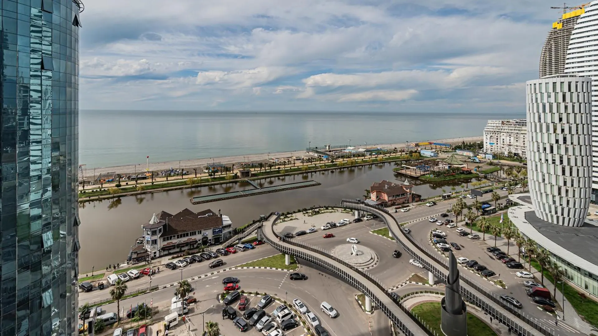 Lejlighed Orbi City Hotel In Batumi With Sea View